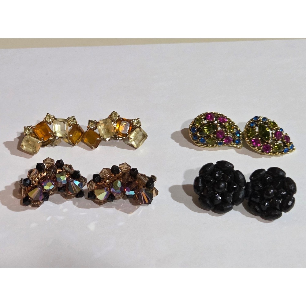 Lot of 4 Vintage Clip On Earrings Beaded‎ & Stone